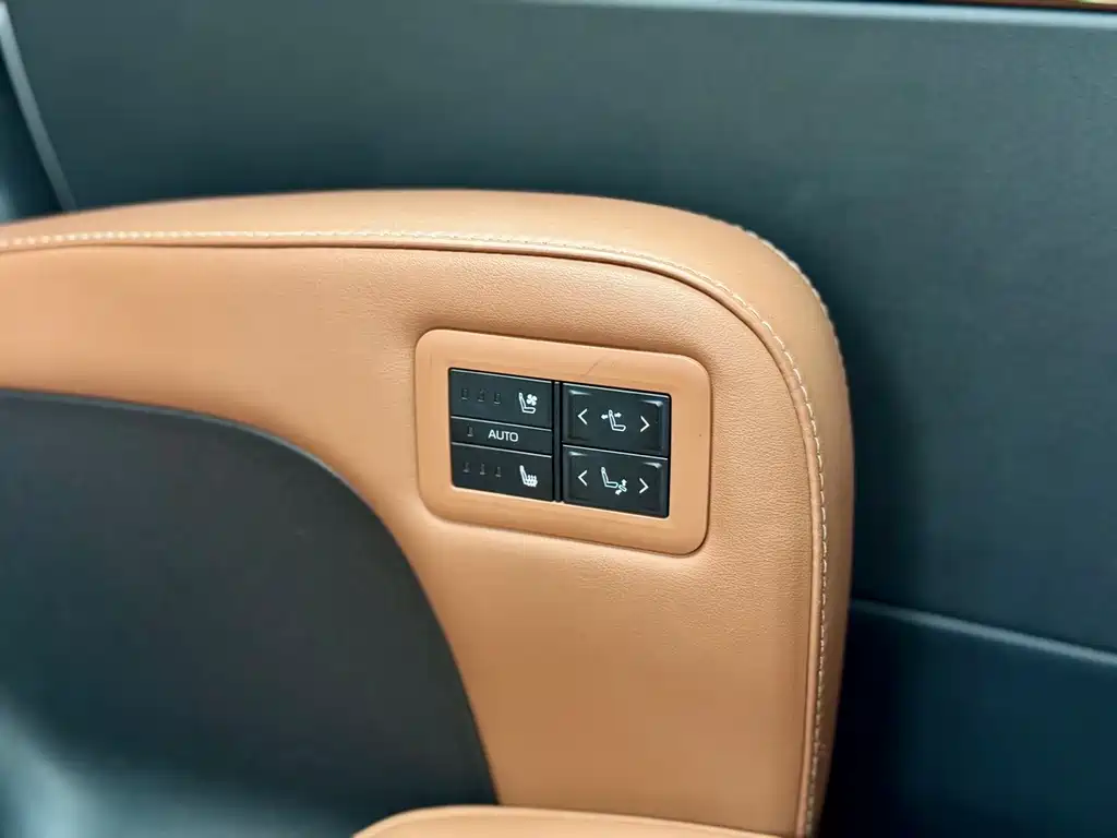 Toyota Vellfire 2026 — фото 13