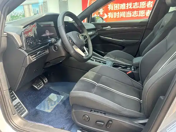 Volkswagen Golf 2023
