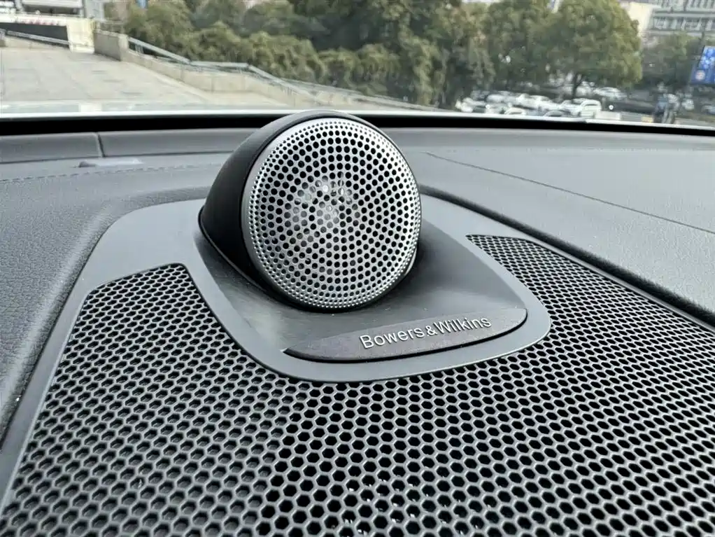 Volvo XC60 PHEV 2024 — фото 12