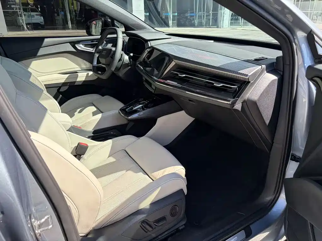 Audi Q4 E-Tron 2022 — фото 13