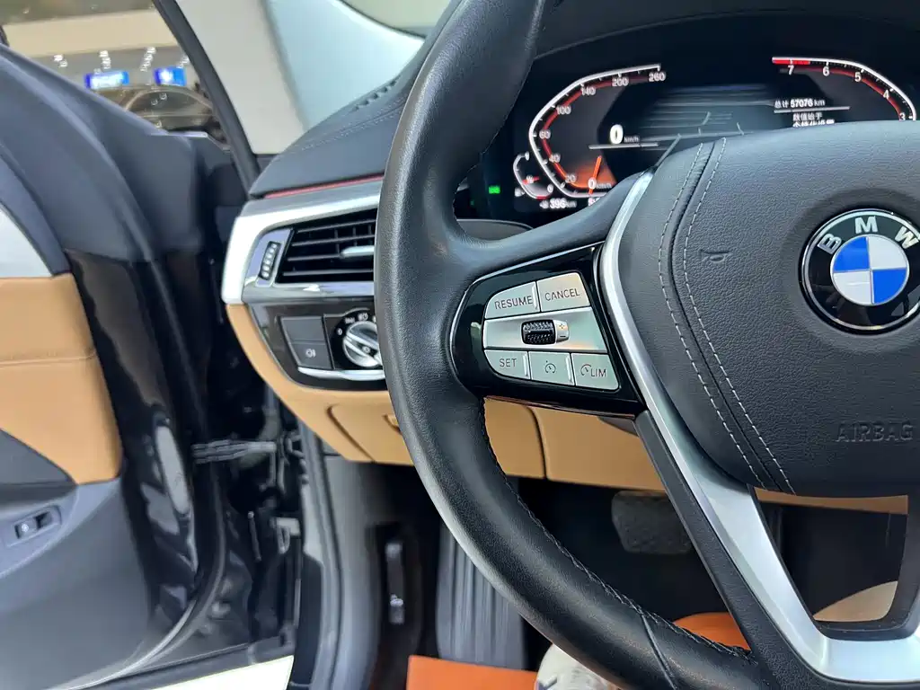 BMW 6 Series GT 2024 — фото 13