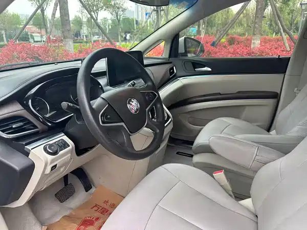 Buick GL8 2021