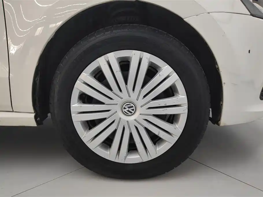 Volkswagen Polo 2016