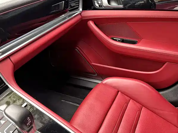 Porsche Panamera 2021