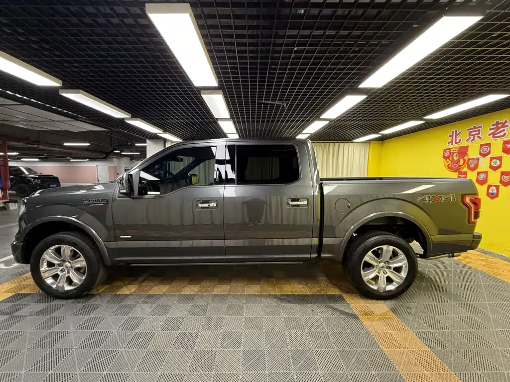 Ford F-150 Raptor 2017 — фото 8