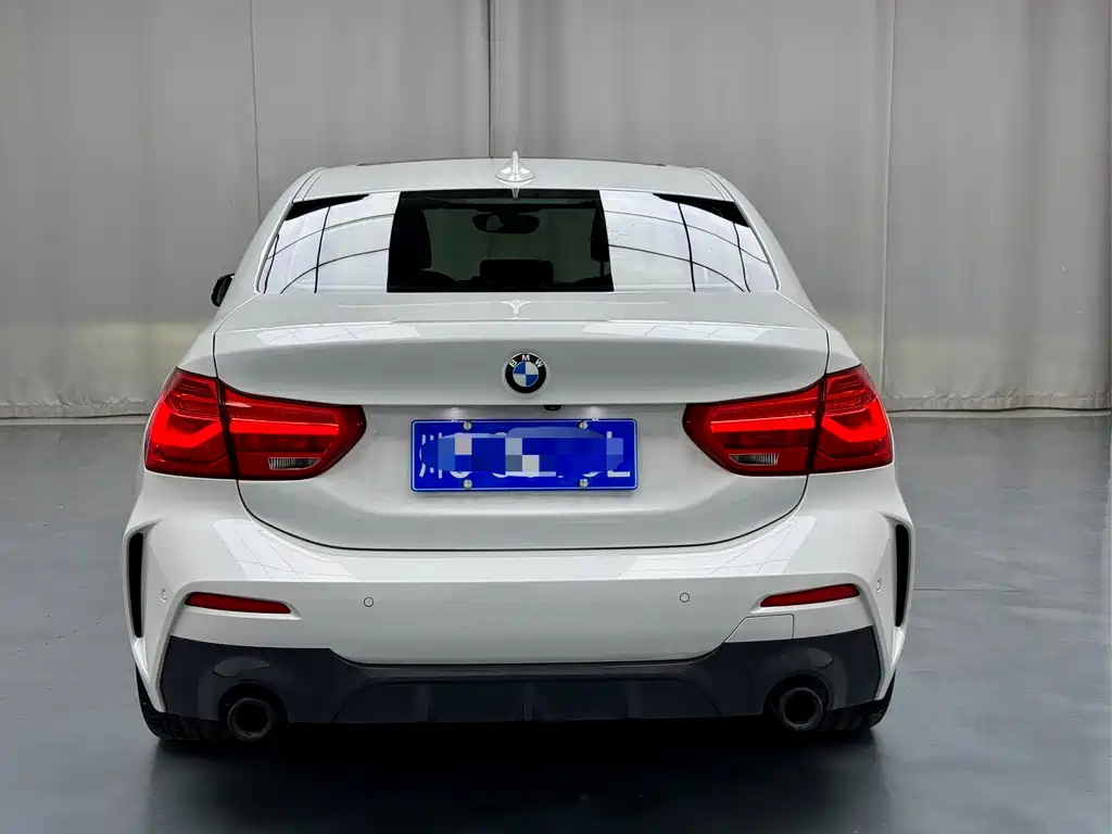 BMW 1 Series 2022 — фото 13