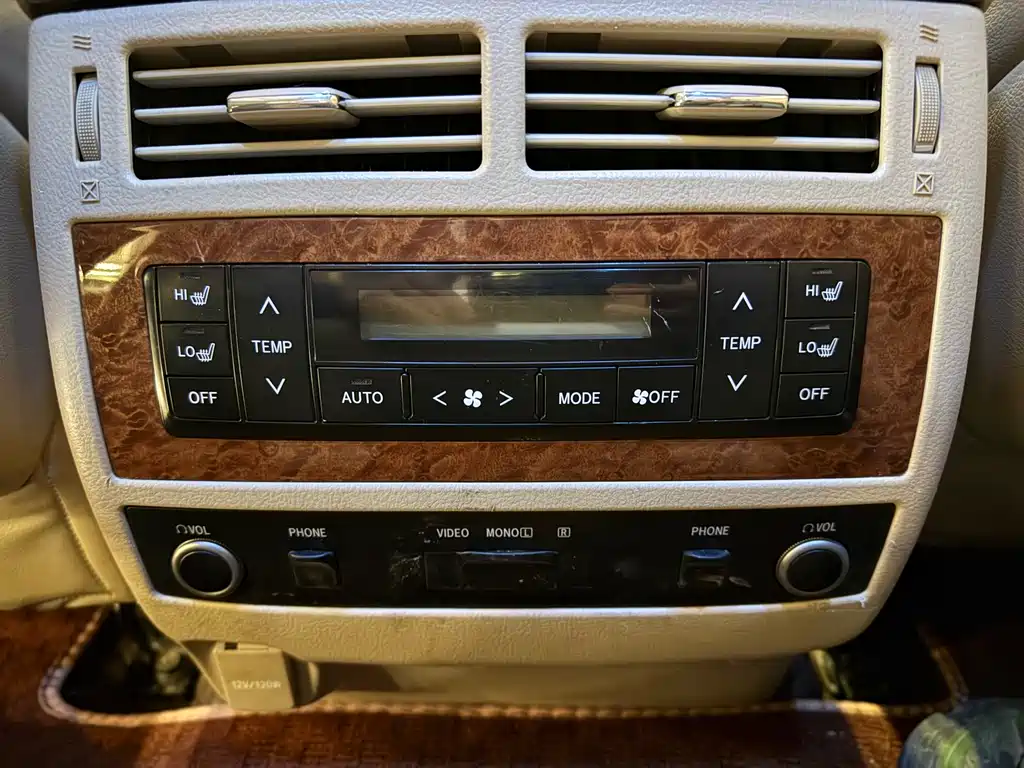 Toyota Land Cruiser 2012 — фото 15