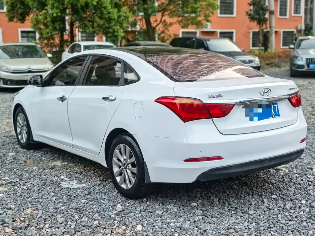 Hyundai Mistra 2015 — фото 8