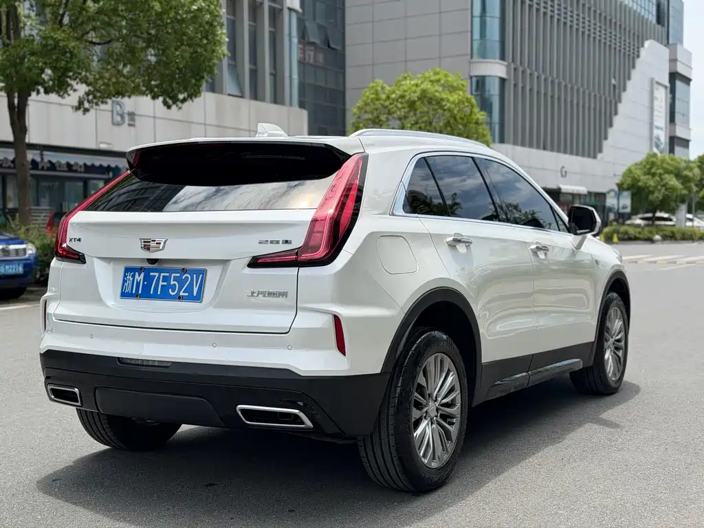 Cadillac XT4 2025 — фото 16