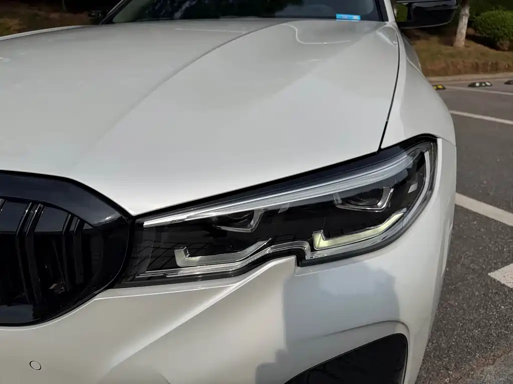 BMW 3 Series 2021