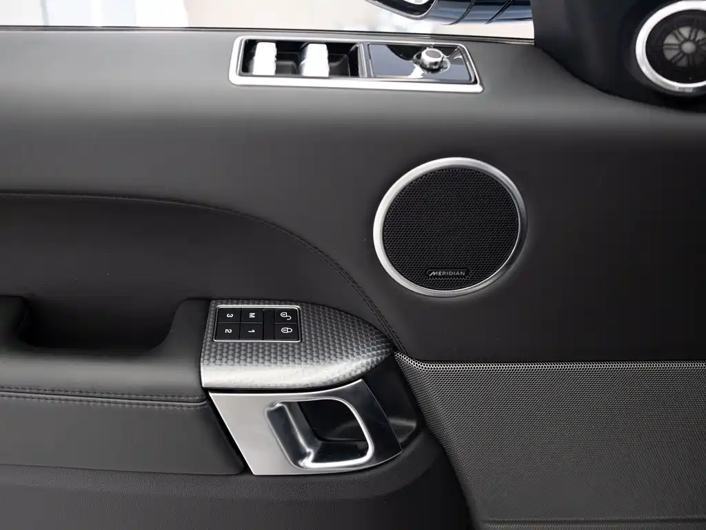 Land Rover Sport 2018 — фото 17