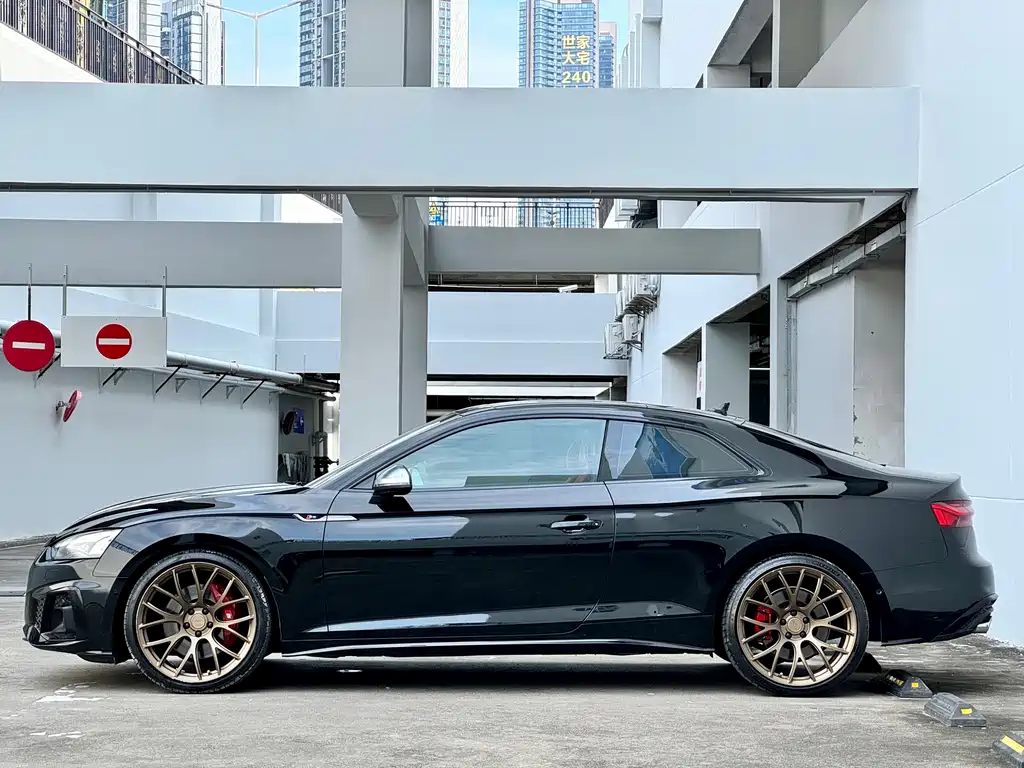 Audi S5 2023 — фото 4