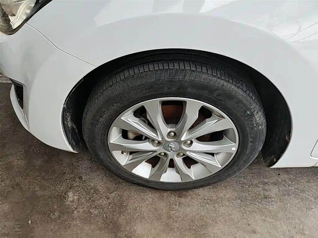 Hyundai Elantra Langdong 2017 — фото 23