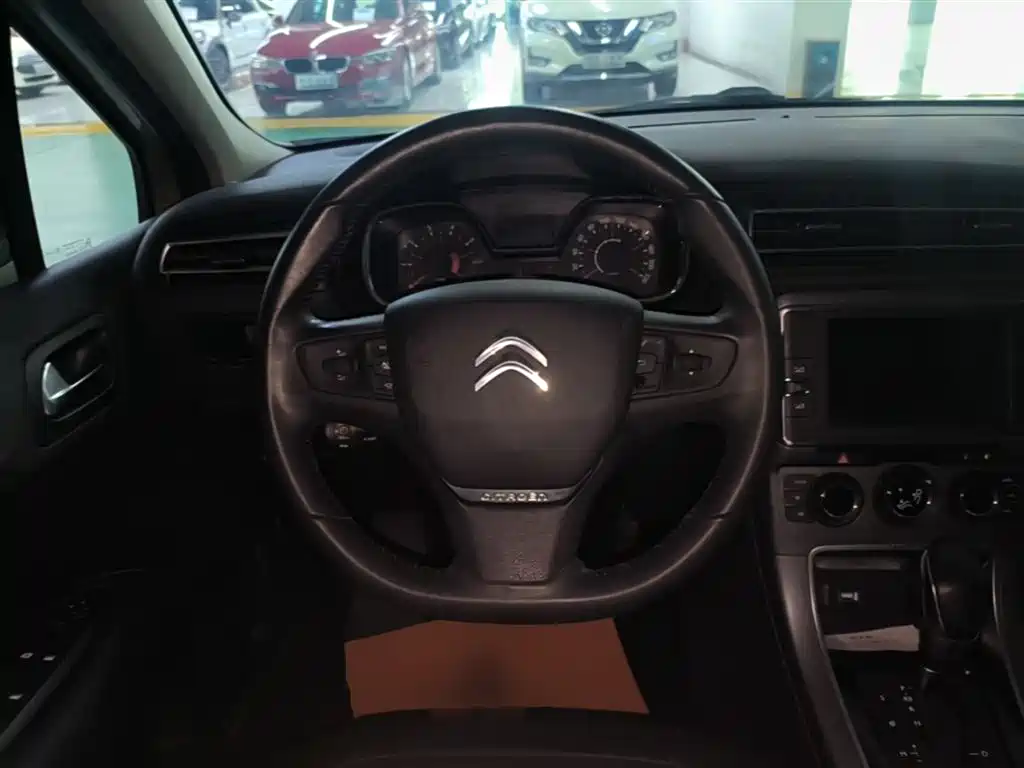Citroen C4 2017 — фото 11