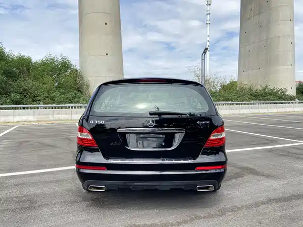Mercedes-Benz R-Class 2011