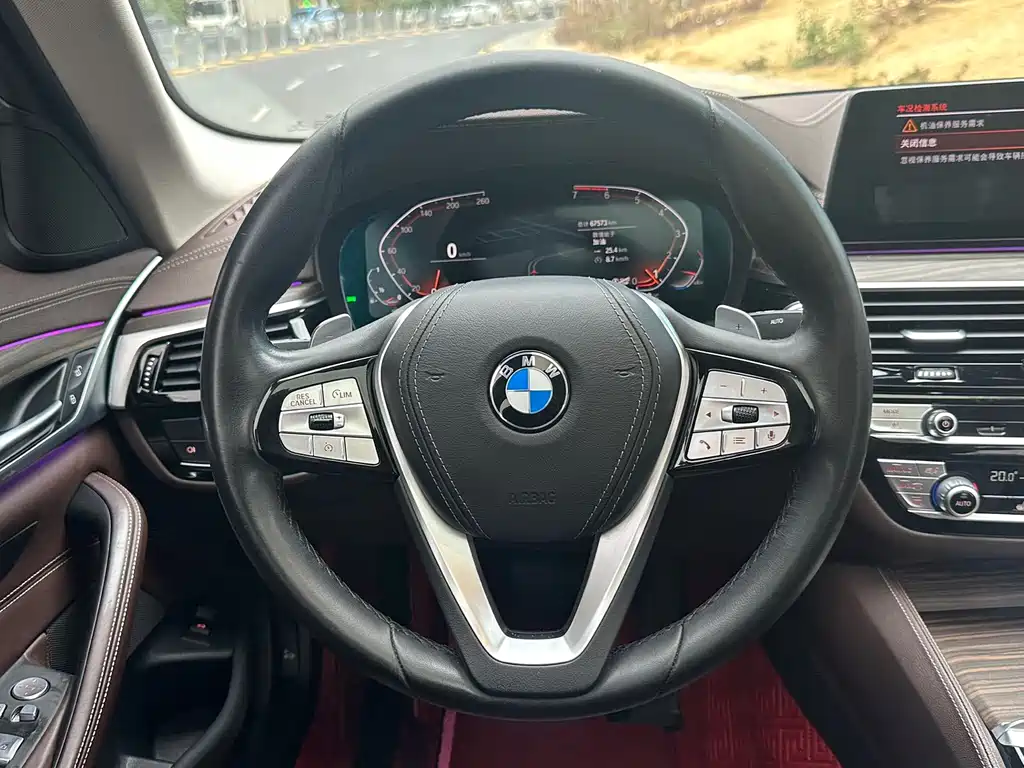 BMW 5 Series 2020 — фото 15