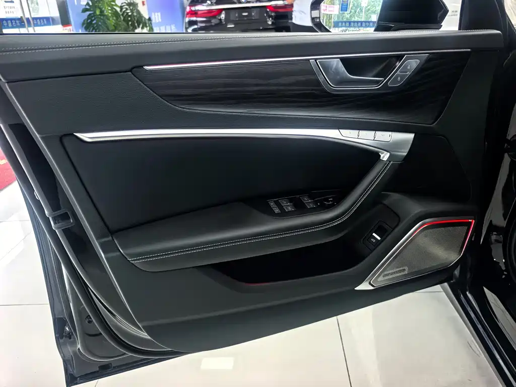Audi A6L 2024