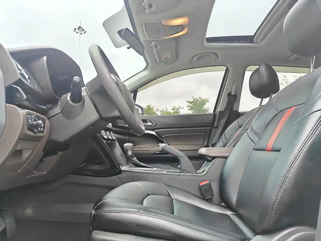 GAC Trumpchi GS4 2015 — фото 14
