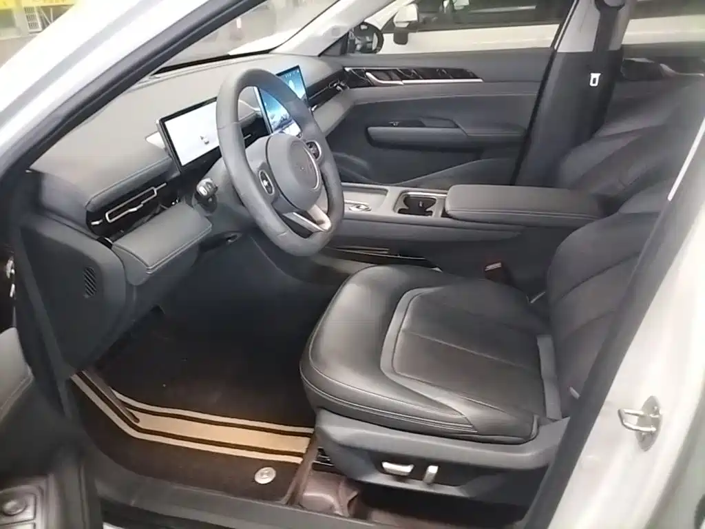 Wuling Starlight 2025 — фото 15