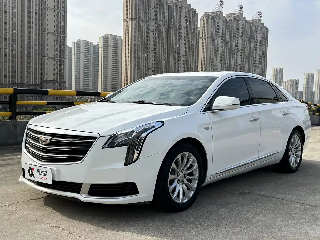 Cadillac XTS 2018 — фото 1