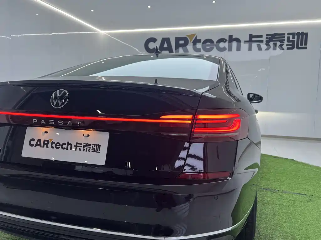Volkswagen Passat — фото 29