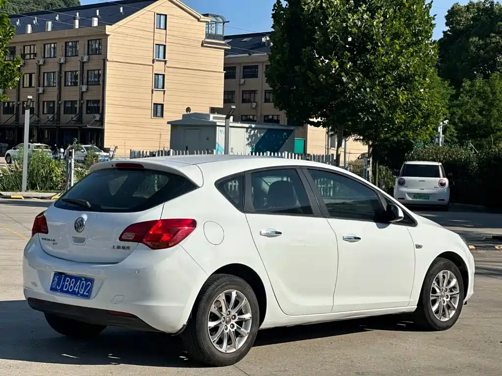 Buick Excelle 2013