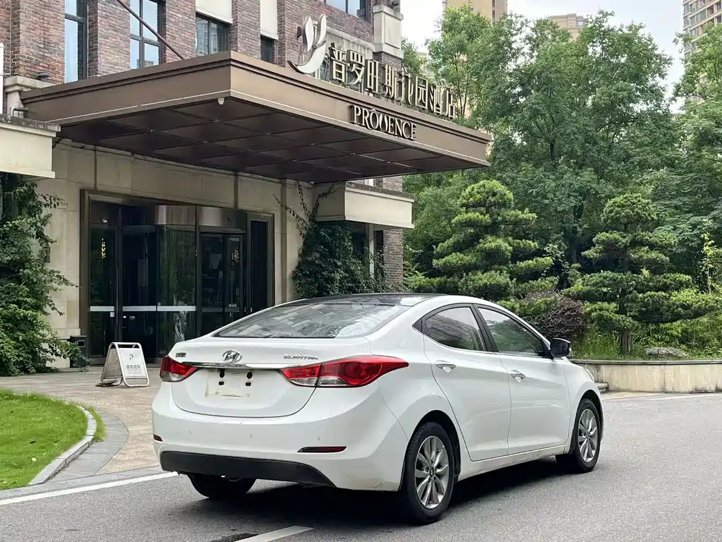Hyundai Elantra Langdong 2015