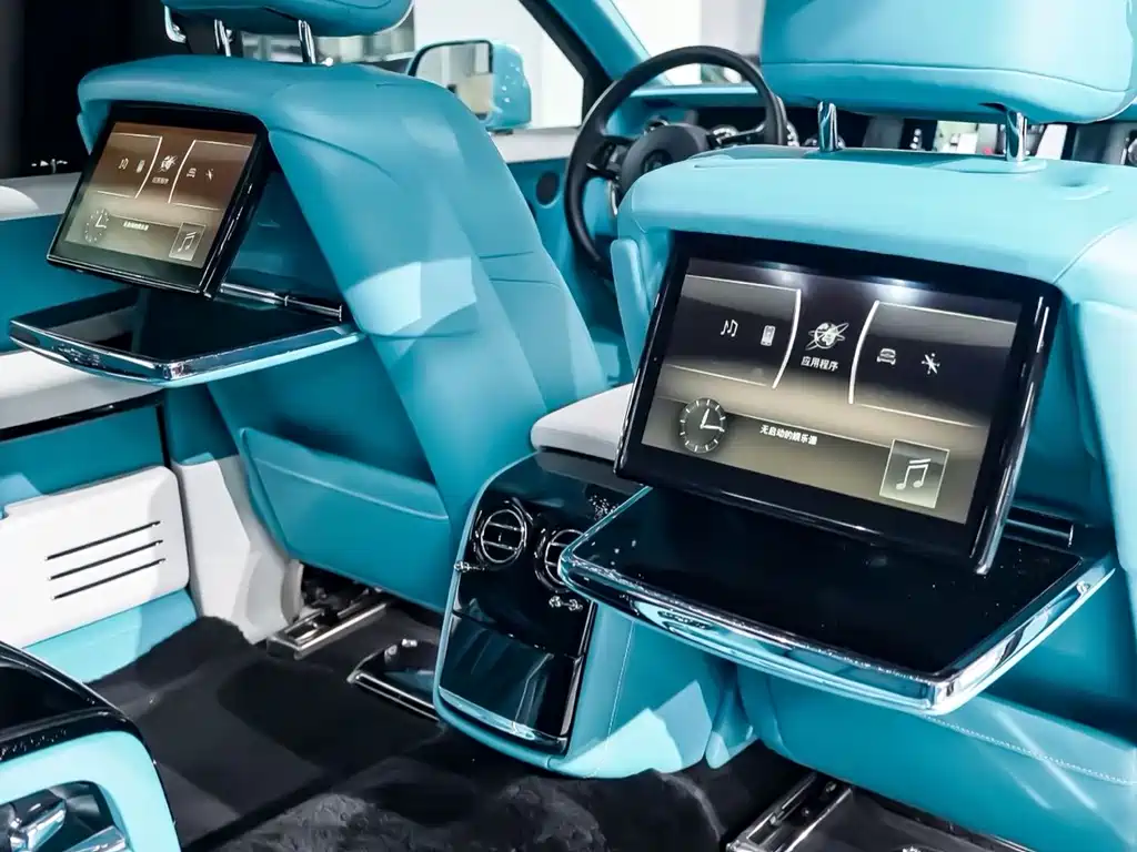Rolls-Royce Phantom 2020 — фото 15