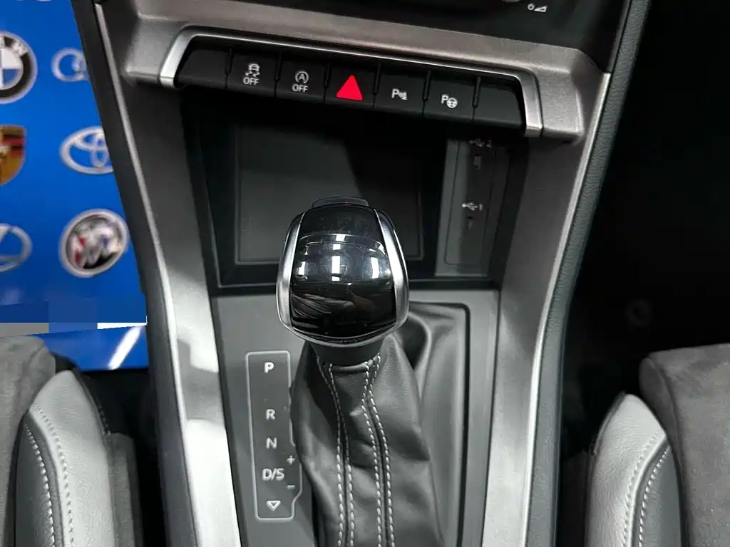 Audi Q3 2022 — фото 14