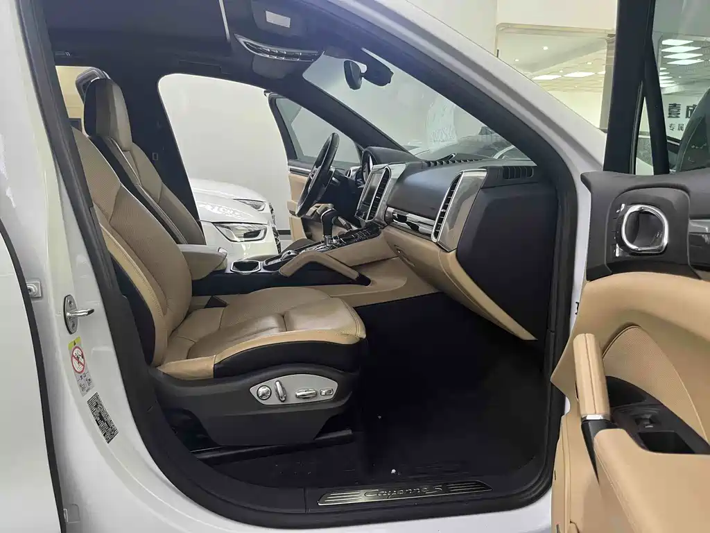 Porsche Cayenne New Energy 2018 — фото 10