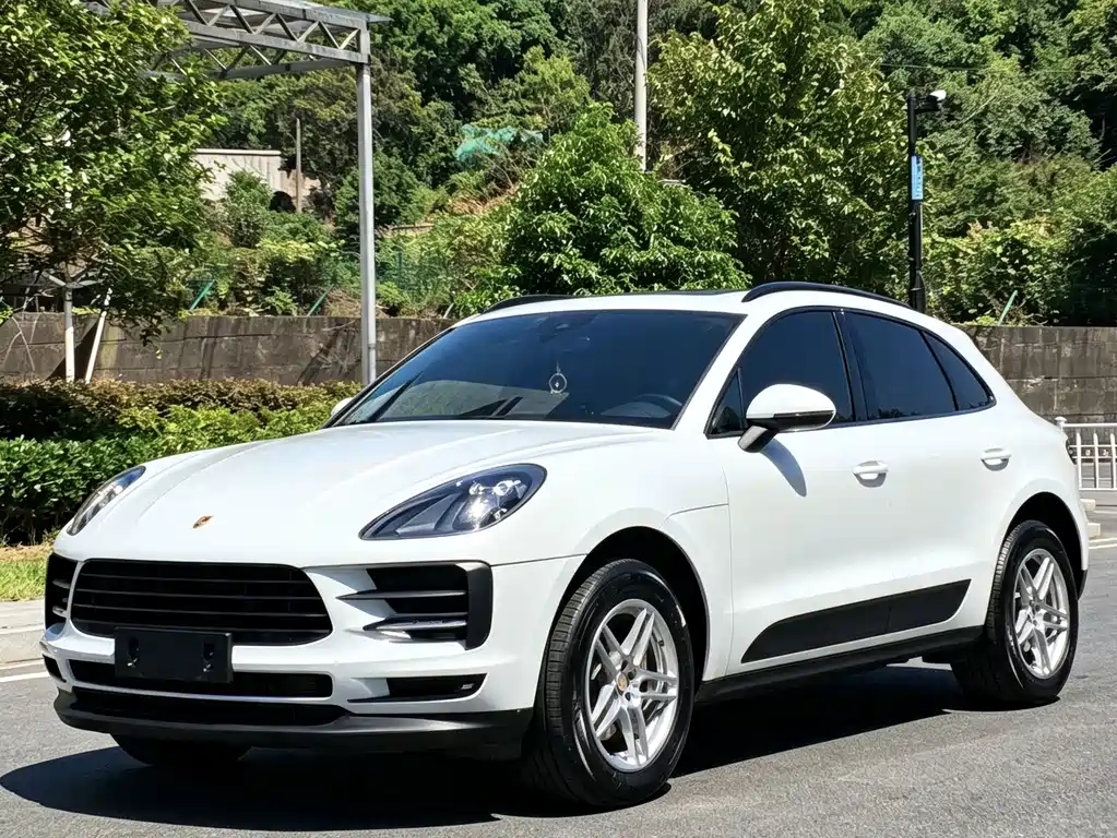 Porsche Macan 2020 — фото 1