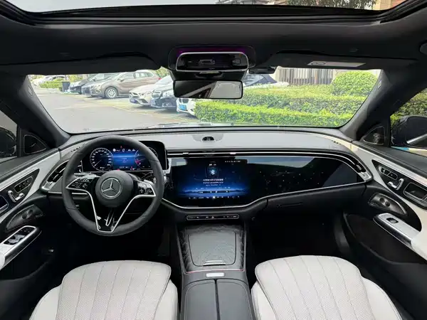 Mercedes-Benz E-Class 2024