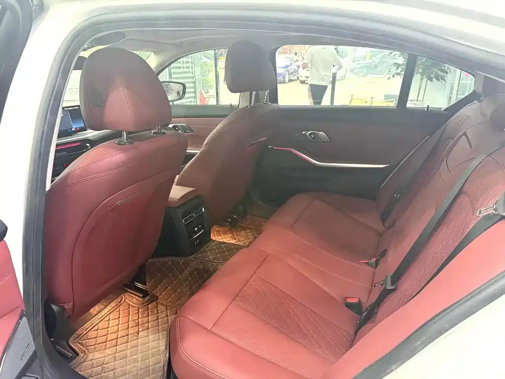 BMW 3 Series 2025