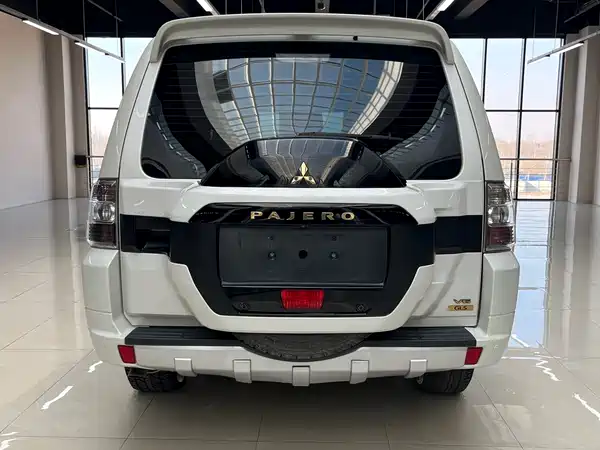 Mitsubishi Pajero 2019
