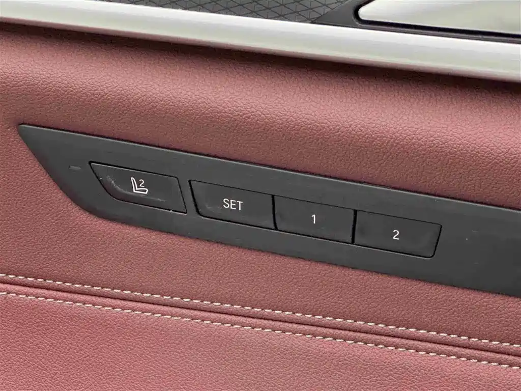 BMW 5 Series New Energy 2021 — фото 16