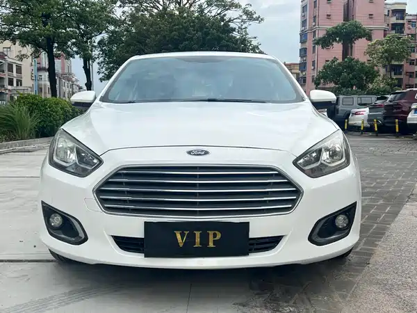Ford Escort 2018