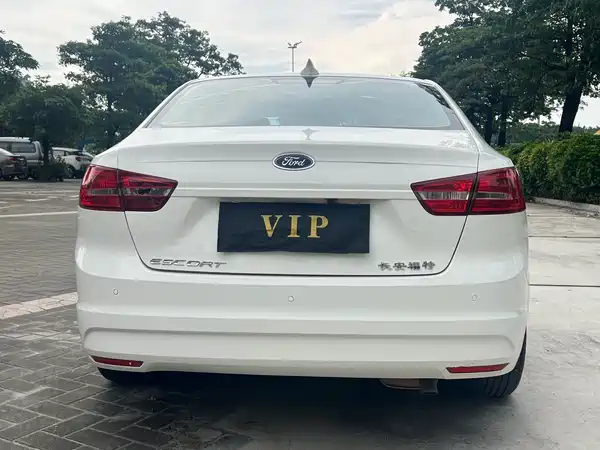 Ford Escort 2018