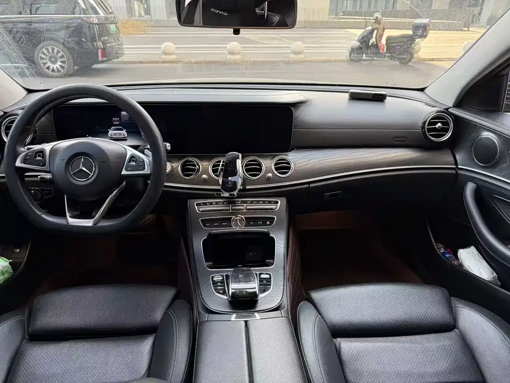 Mercedes-Benz E-Class 2018 — фото 4