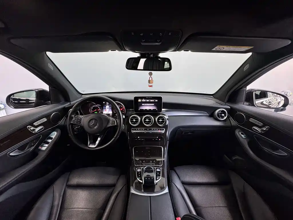 Mercedes-Benz GLC 2019 — фото 14