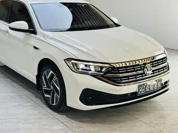 Volkswagen Sagitar 2024
