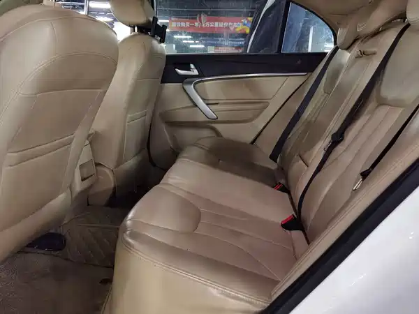 Geely Emgrand 2017