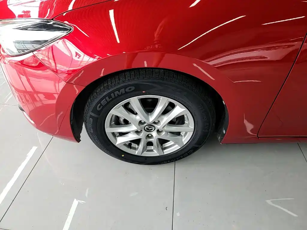 Mazda 3 Axela 2018 — фото 23