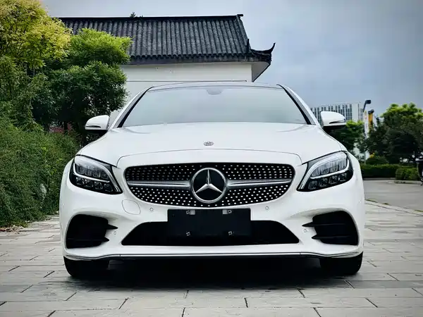 Mercedes-Benz C-Class 2021