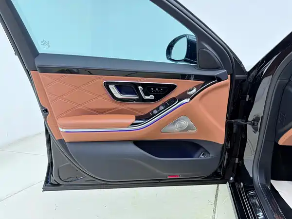 Mercedes-Benz Maybach S-Class 2024