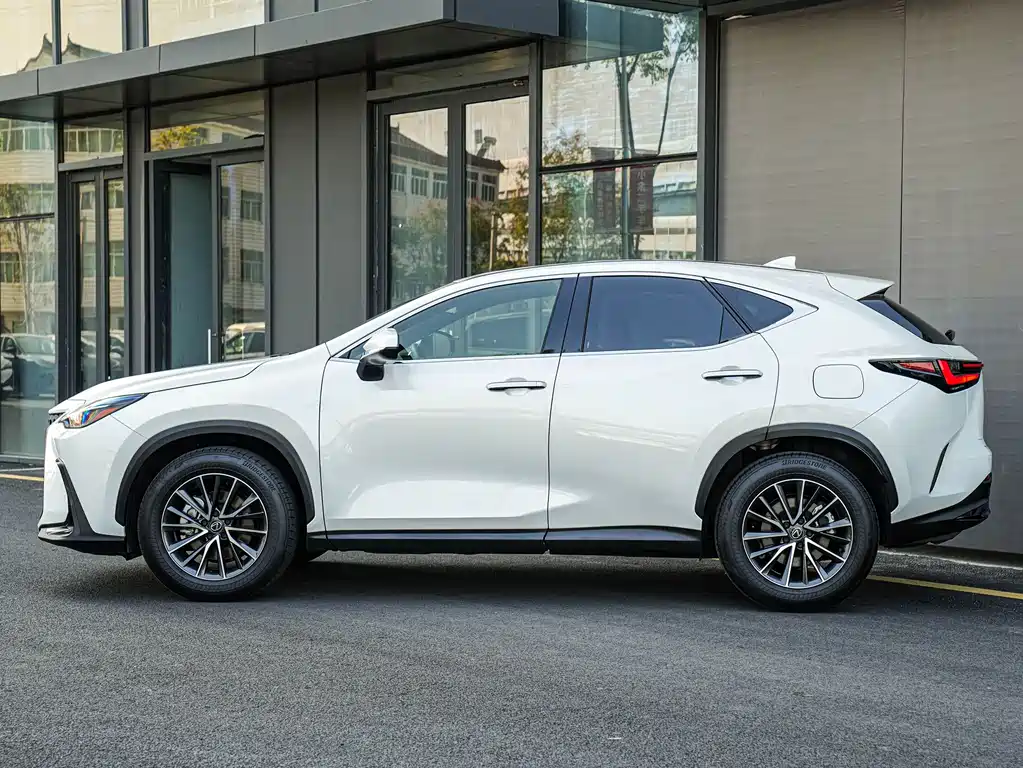 Lexus NX 2023 — фото 6