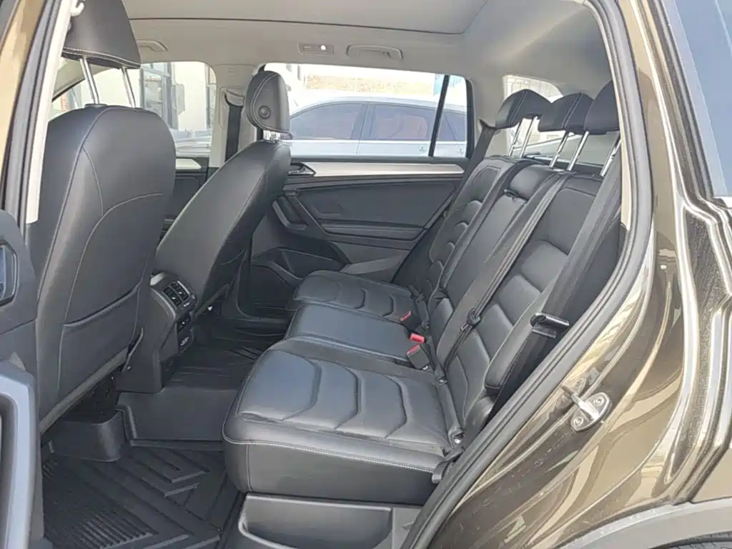 Volkswagen Tiguan L 2020 — фото 17