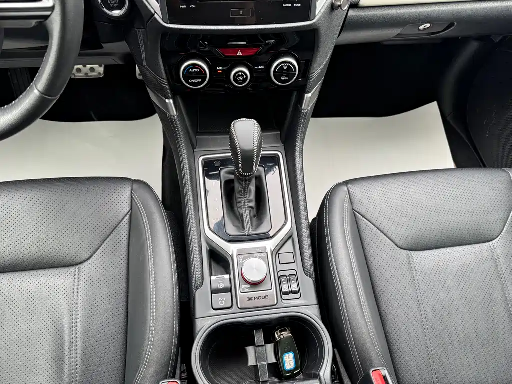 Subaru Forester 2022 — фото 21