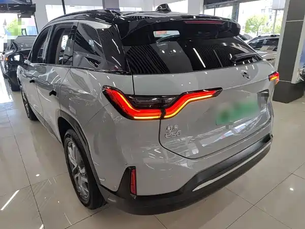 NIO ES6 2021