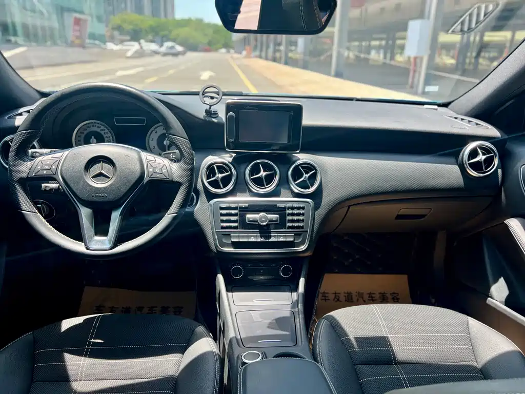 Mercedes-Benz A-Class 2016 — фото 8