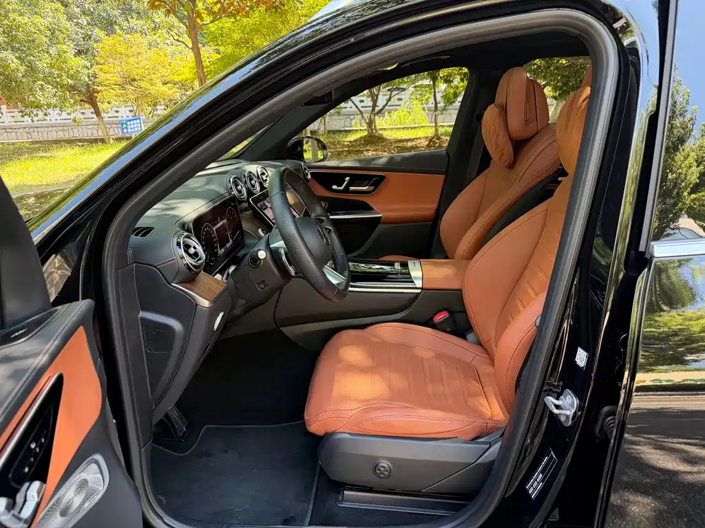 Mercedes-Benz GLC 2023